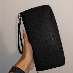 Wozeah Black Leather ZIP Around Wallet Clutch
